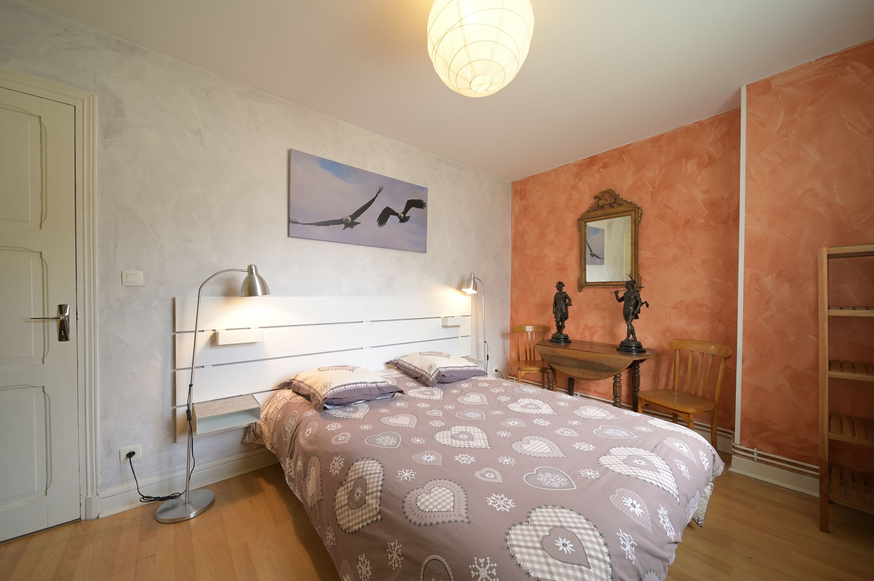 4 bedrooms, iron/ironing board, free WiFi, bed sheets