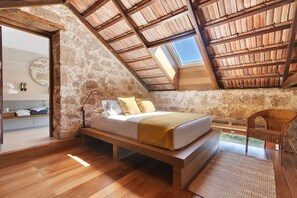 2 quartos, ferros/tábuas de passar roupa, Wi-Fi de cortesia