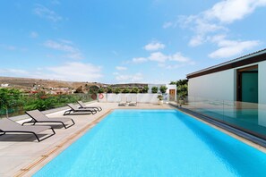 A heated pool - Country House 'Iris - Finca La Suerte Grande' with Mountain Views and Wi-Fi (Telde)