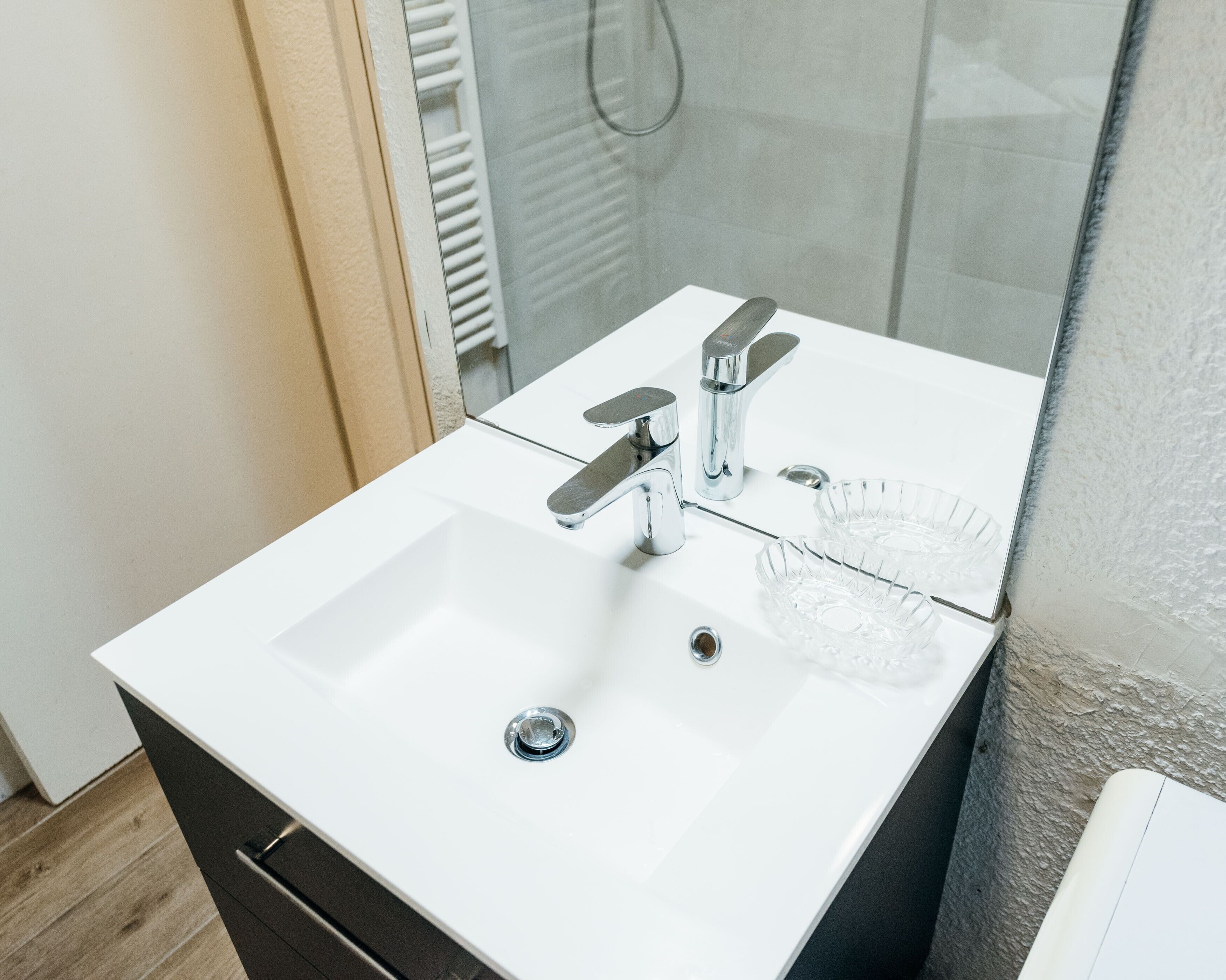 Een douche, een haardroger