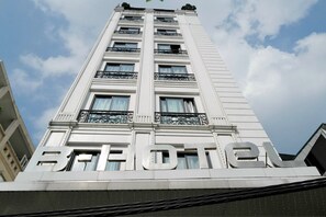 Front of property - B Hotel (Hanoi)