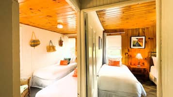 4 soverom, reiseseng for barn, wi-fi (inkludert) og sengetøy