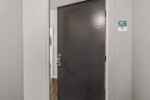 1 chambre, literie de qualité supérieure, matelas mémoire de forme