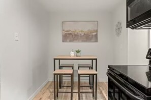 Leilighet – city | 1 soverom, sengetøy av topp kvalitet, memory foam-senger og sengetøy