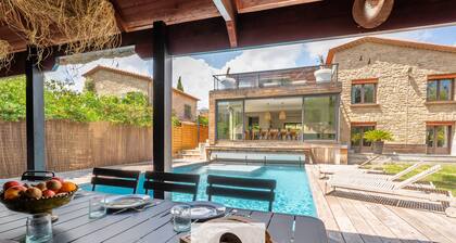 Location Ă  la semaine d'une superbe villa de charme sur Montpellier avec piscine