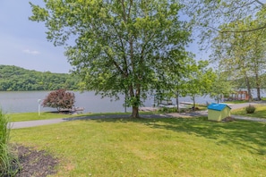 Property grounds - Blackberry Bungalow- Waterfront, Claytor Lake Home with Dock (Hiwassee)