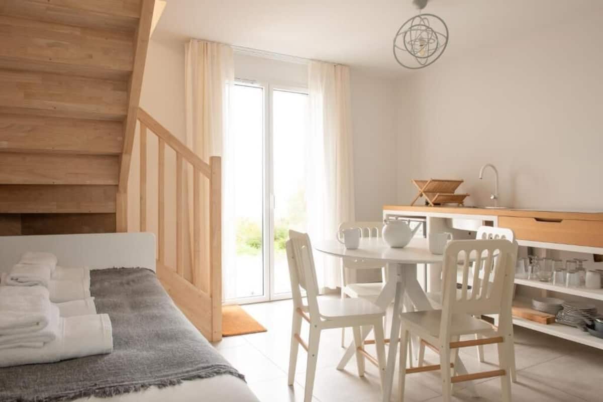 Leilighet – comfort | Eget kjøkken | Kaffetrakter/tekoker, minikjøleskap, vannkoker og høy barnestol
