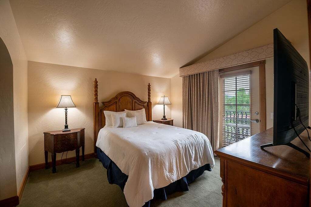 2 bedrooms, desk, free WiFi, bed sheets