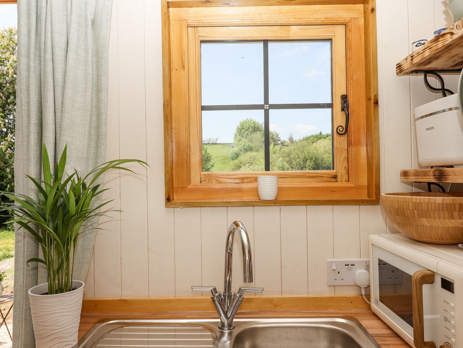 Fridge, electric kettle, toaster, cookware/dishes/utensils