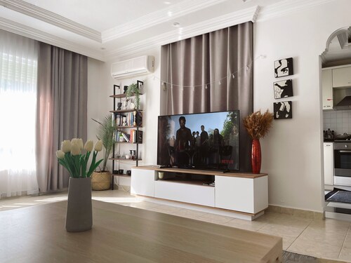 Gemütliche Wohnung mit Großem Pool 200 m vom Strand Entfernt