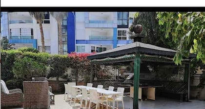 GemĂŒtliche Wohnung mit GroĂem Pool 200 m vom Strand Entfernt