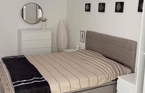 2 bedrooms, WiFi, bed sheets