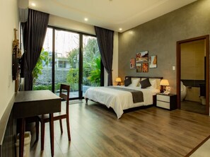 클래식 더블룸, 킹사이즈침대 1개, 정원 전망 (101) | 고급 침구, 메모리폼 침대, 각각 다른 스타일의 인테리어, 책상