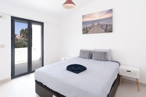 3 bedrooms, iron/ironing board, WiFi, bed sheets - Vilamoura Marina Villa (Vilamoura)