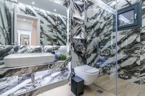 Douche, serviettes fournies