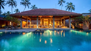 Front of property - evening/night