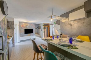 Appartement Familial, plusieurs chambres (Casa Gio Few Minutes from the Lake) | Restauration
