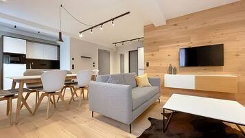 43-inch flat-screen TV with satellite channels, TV, heated floors