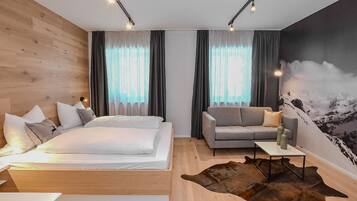 1 bedroom, in-room safe, desk, laptop workspace