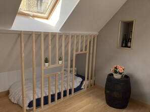 3 bedrooms, desk, travel cot, free WiFi - Character house from 1894 in the heart of the Champagne vineyards, near Epernay (Avize)