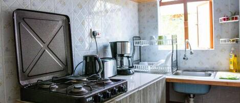 Apartment | Dapur peribadi | Peti sejuk, ketuhar gelombang mikro, ketuhar, dapur