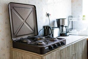 アパートメント | 専用キッチン | 冷蔵庫、電子レンジ、オーブン、コンロ