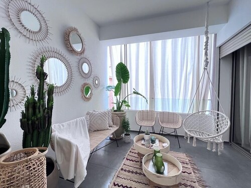 Cest un Petit Bijoux Tout Neuf et Bien Décoré par un Architecte Dintérieur