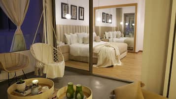 2 chambres, coffres-forts dans les chambres, bureau