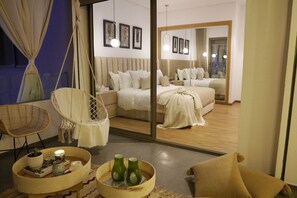 2 chambres, coffres-forts dans les chambres, bureau