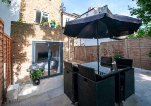 Outdoor dining - Stunning 2 bedroom flat - station 2min walk zone2 (LONDON)