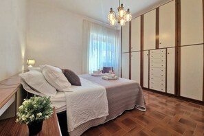 4 bedrooms