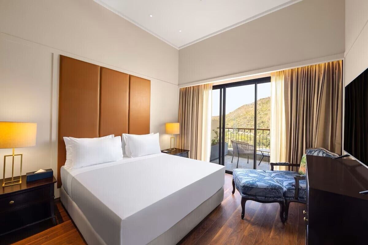 Premium bedding, Select Comfort beds, minibar, in-room safe