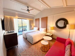 Phòng Superior | Bộ đồ giường cao cấp, nệm Select Comfort, minibar 