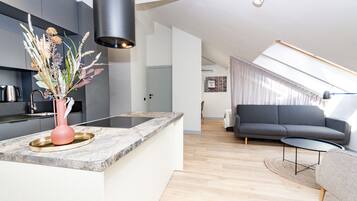 City Studio Suite | Dapur peribadi | Peti sejuk/penyejuk beku saiz penuh, ketuhar, dapur