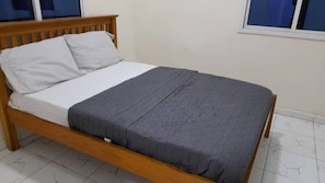 3 bedrooms, free WiFi, bed sheets
