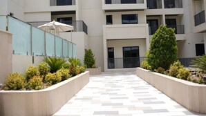 Exterior - Stylish 1 BR for rent G005 (Dubai)