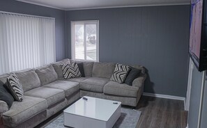 Living area - Anita’s House (Akron)