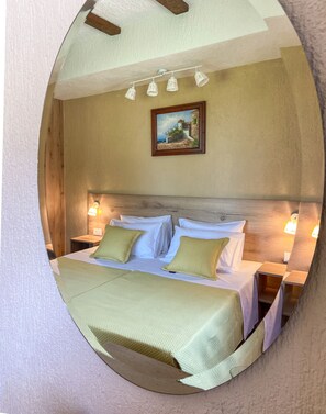 2 bedrooms, iron/ironing board, free WiFi, bed sheets - Ifigeneia's Apartment (Kompothekrata, Kefalonia)