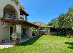 Exterior - Ifigeneia's Apartment (Kompothekrata, Kefalonia)