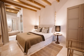 Classic Room | In-room safe, individually decorated, individually furnished - Casa Aura (Vejer de la Frontera)