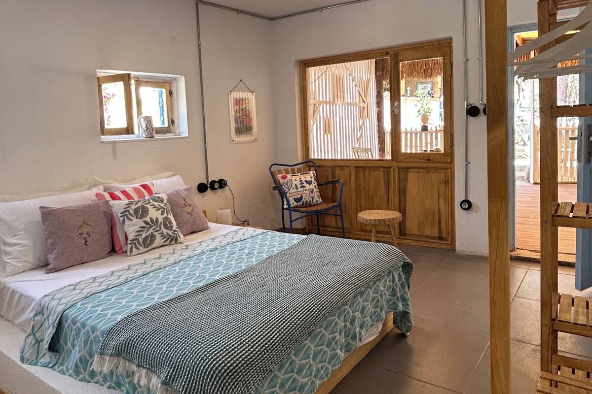 Standard Room, Garden View | Individually decorated, individually furnished, bed sheets