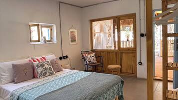 Standaard kamer, uitzicht op tuin | Individueel gedecoreerd, individueel gemeubileerd, beddengoed