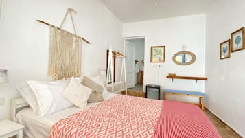Phòng Tiêu chuẩn, 1 giường đôi, quang cảnh biển, sát bãi biển | Trang trí khác biệt, trang bị nội thất với thiết kế riêng biệt