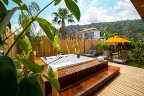 Villa Premium - 1 queensize-sÀng - icke-rökare - utsikt mot poolen | Terrass/Patio