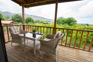 Deluxe Duplex | Terrace/patio