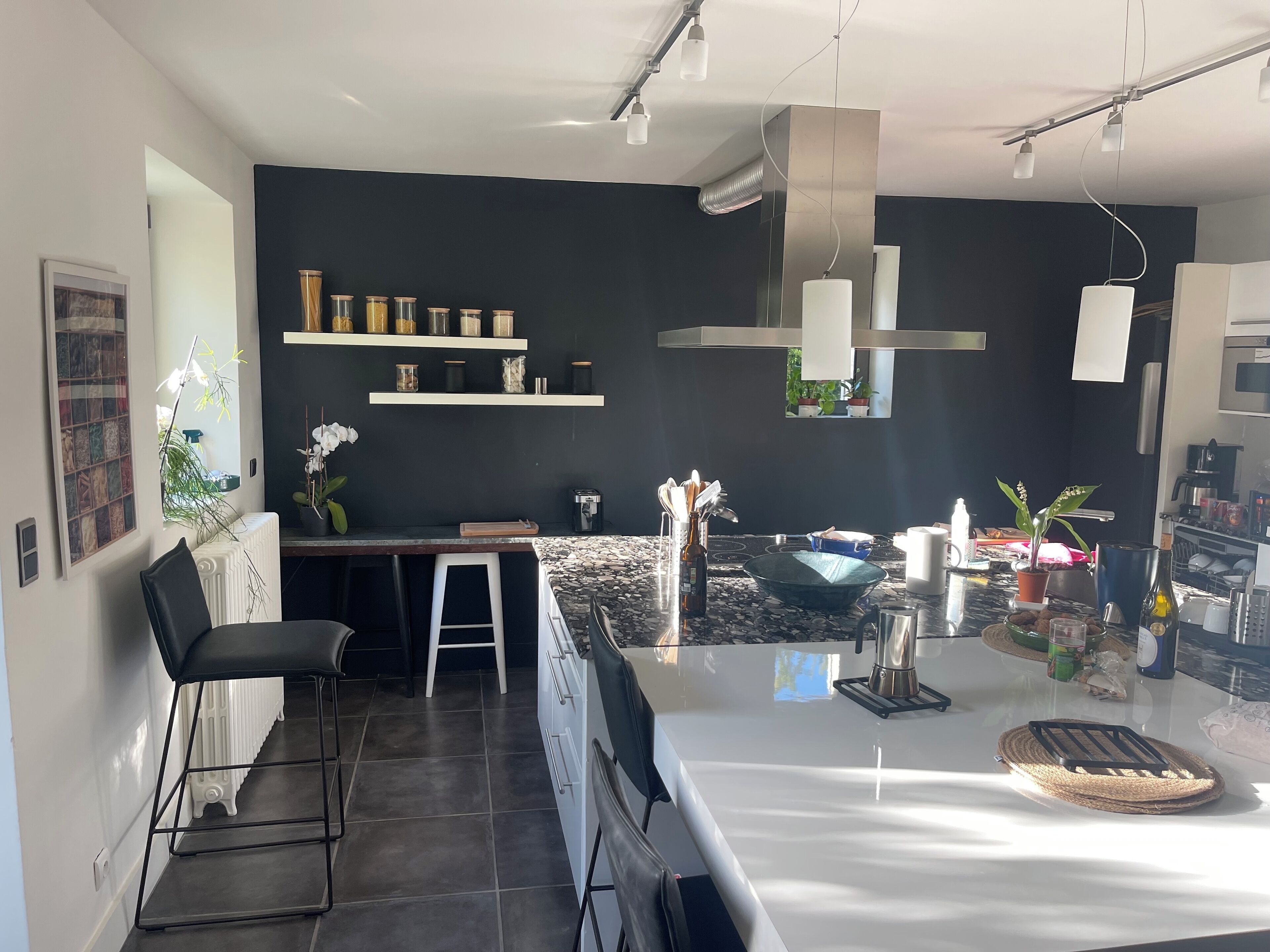 ثلاجة، ميكروويف، فرن، موقد طهي مسطح