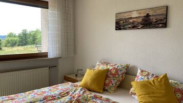 1 Schlafzimmer, Bügeleisen/Bügelbrett, Reisekinderbett, kostenloses WLAN