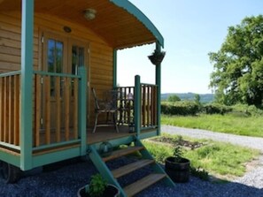 Exterior - Swallows Roulotte (Llandeilo)