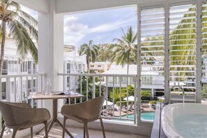 Cots/infant beds - Peppers Beach Club & Spa Palm Cove (Palm Cove)