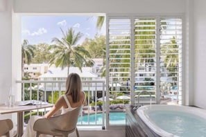 Cots/infant beds - Peppers Beach Club & Spa Palm Cove (Palm Cove)